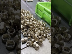 Συμπίεση χάλκινο Pex Crimp Fittings αποσυναρμολογήσιμα για Pex πολυεπίπεδη σωλήνα νερού